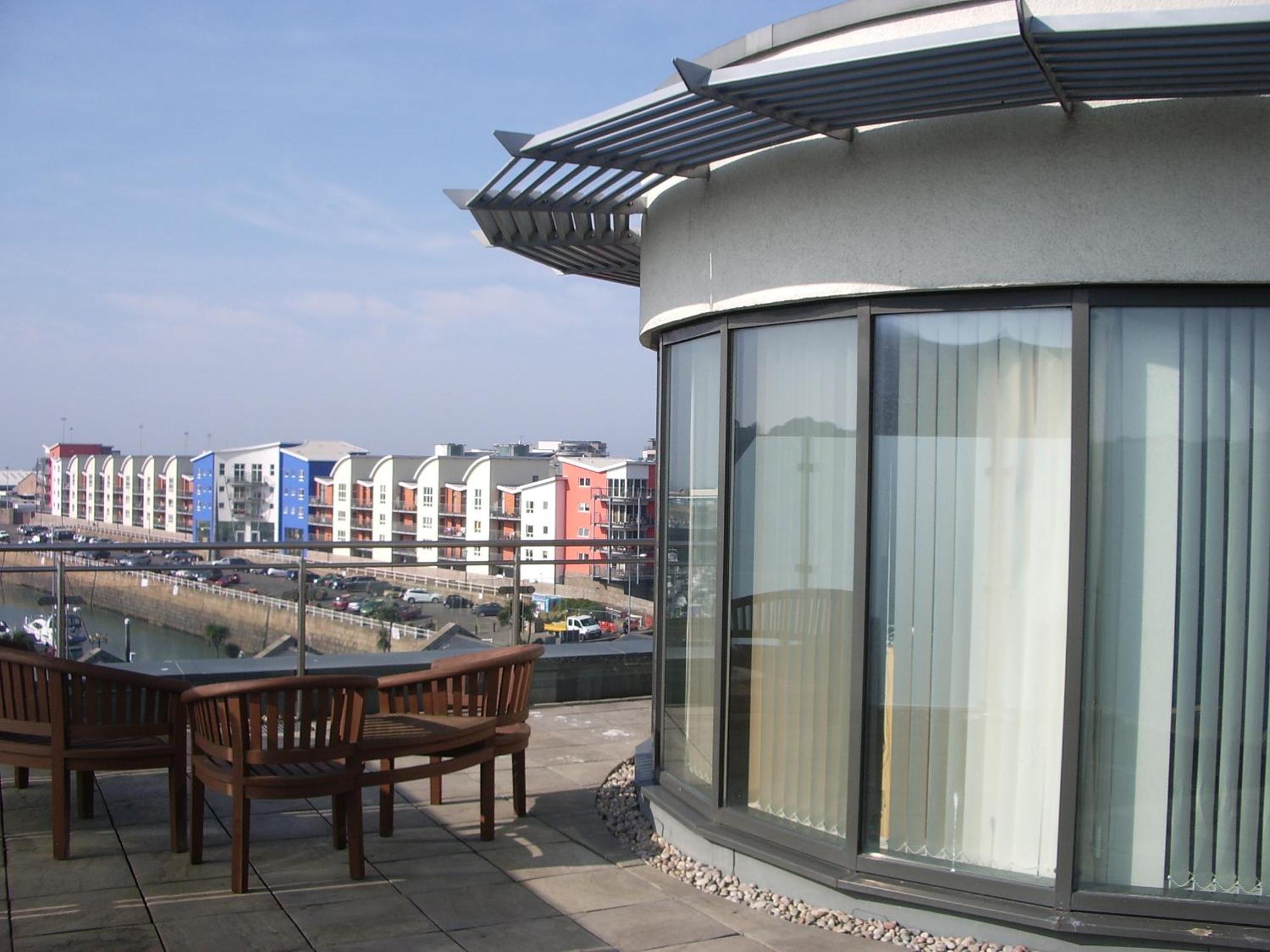Liberty Wharf Apartments Saint Helier Exterior photo